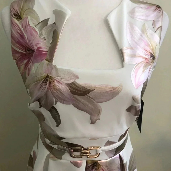 Elegant floral dress. NWT - Picture 3 of 6